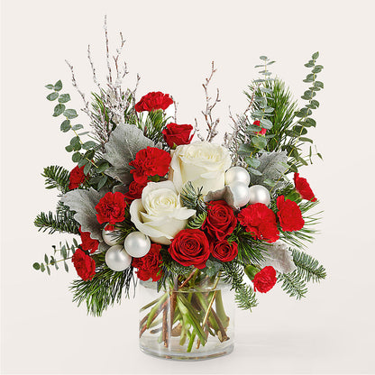 Trimming the Tree Bouquet –  Fleuristerie Marie-chantal, Shawinigan PQ