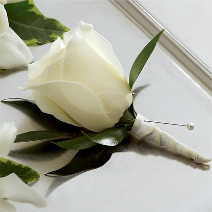 White Rose Boutonniere –  Fleuristerie Marie-chantal, Shawinigan PQ